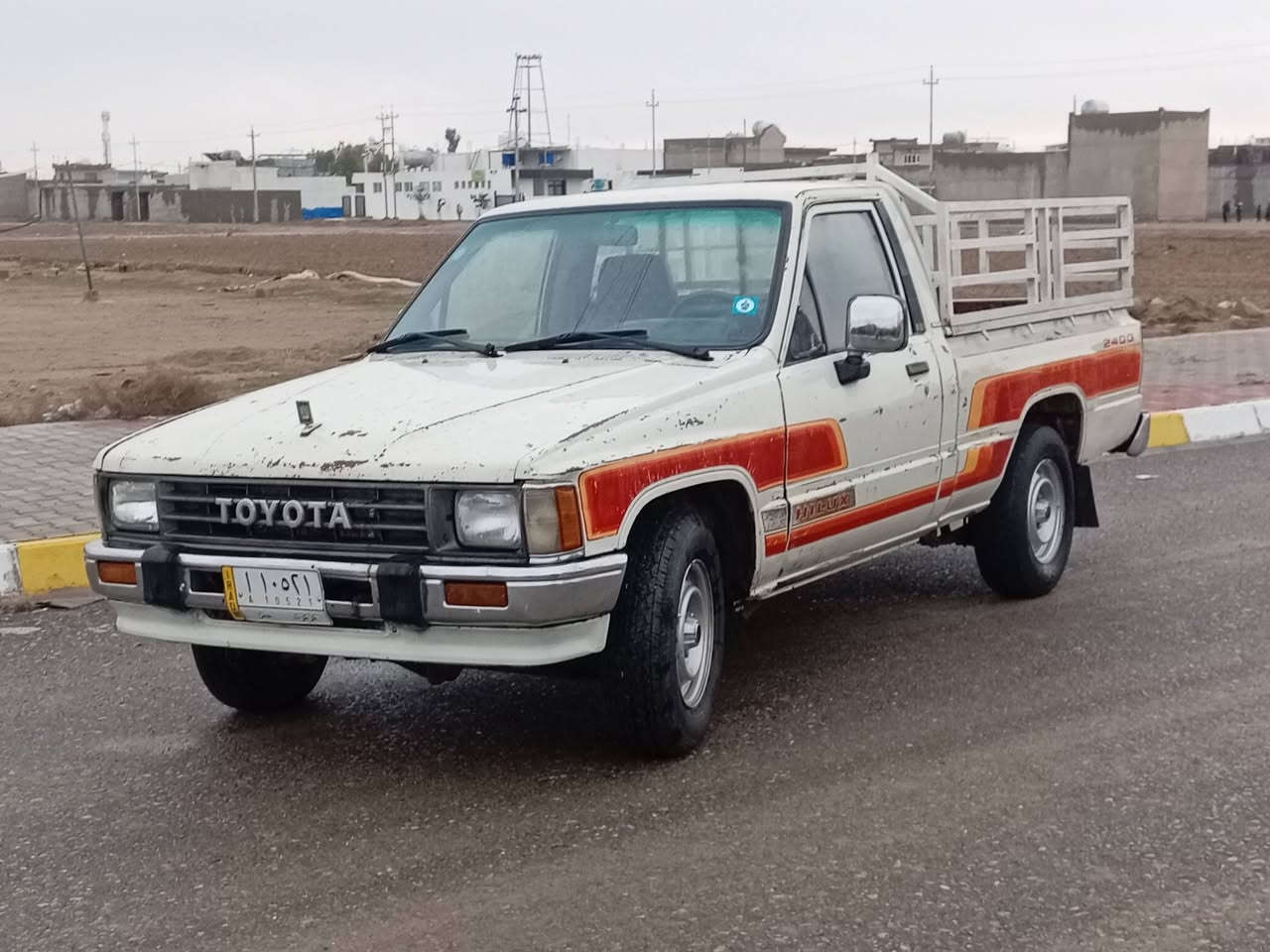 السلام عليكم بيكم للبيع 1988 مقفوله كفاله عامه مكينه كروسيدا سنويه لحد 30 كابون بنزينا كلها على وضع الشركه السعر 63 رقم الهاتف *********** العنوان كركوك
