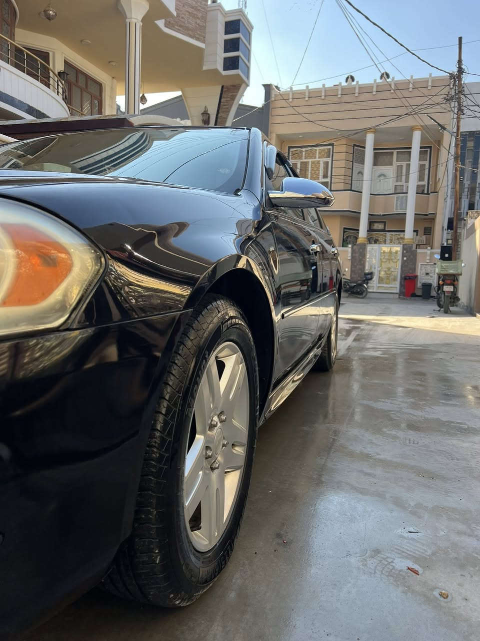 السلام عليكم 
للبيع شوفر ليت امبالا 
موديل ٢٠١٢
مواصفات LT
كشن كهرباء 
داخل رصاصي + صاج 
تحكم سترين جهتين 
تشغيل عن بعد 
ويل ١٧ + تخم تاير جديد 
صدر امامي خلفي جديد 
مكينة وكير كفالة وبشرط الفحص 
شاشة كامرة 
لايت زنون ابو ١٠٠ دولار 
رقم سليمانية دولي وبسمي 
سنوية ل 2030
تحويل ثاني يوم 
سيارة مال جناي وجاهزة 
وسيارة احلى من الصور 
وماشية 125 
مكاني ديالى بعقوبة 
غير متواجد ع فيس 
السعر 128 وبيها مجال بسيط  
اللاستفسار ع الرقم 
***********
