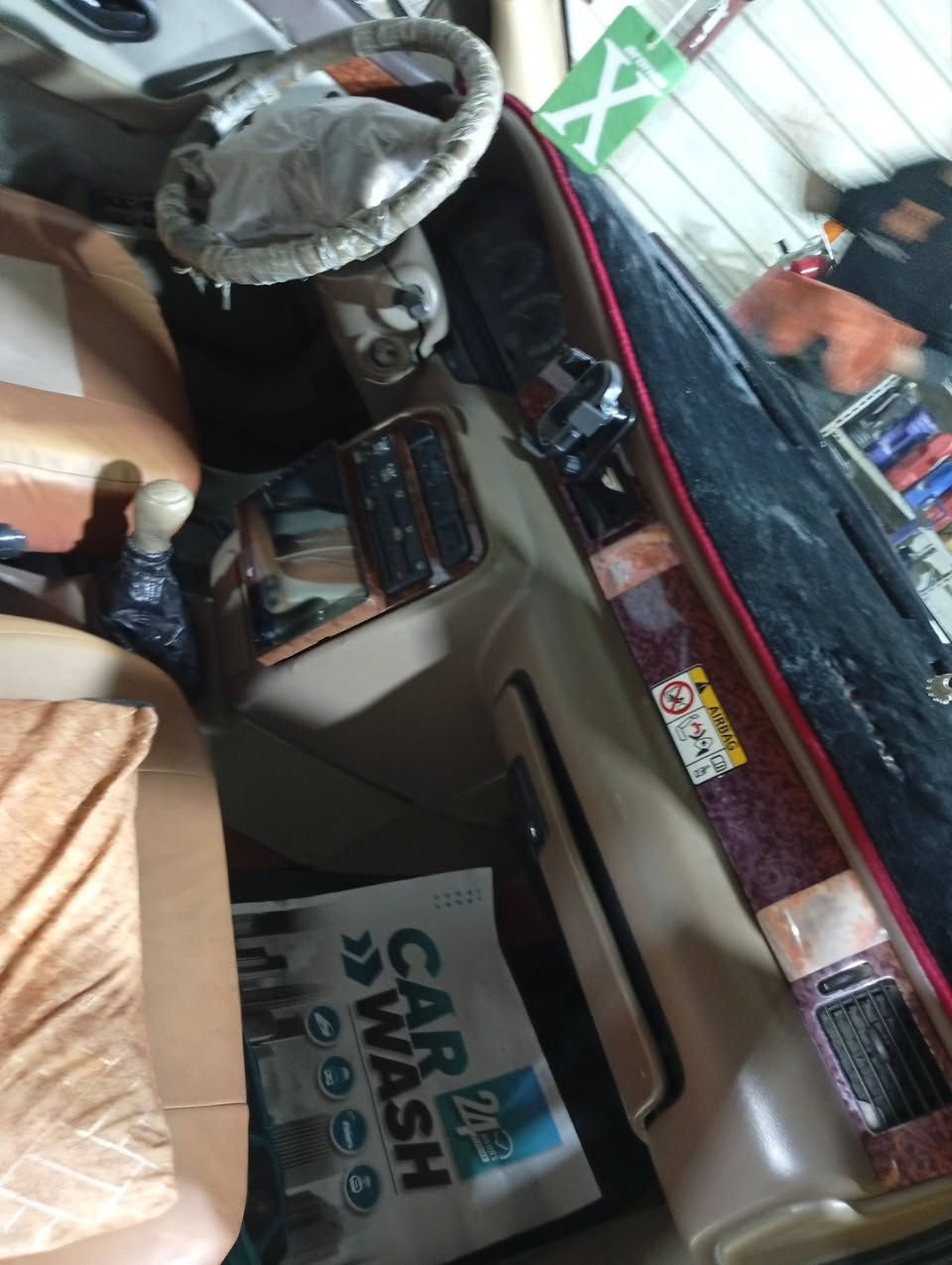 سمند 2011 ناطق
رقم انكليزي 
السياره باسمي تحويل ثاني يوم 
محرك لاتنقيص ولاتبخير مكفول
كير مكفول 
تخم تايرات 
صدر امامي جديد 
دبلات امامي خلفي جديد
تبريد شغال
شاشه مسجل 
باتري جديد 
السعر 39 وبيها مجال 
للاستفسار الاتصال ع الرقم ***********
