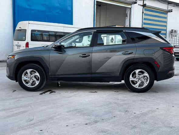 ‎توسان ٢٠٢٢  HTRACH
‎محرك 2500 
‎ماشية ٣٩ الف 
‎مواصفات
بصمه 
‎رادارت امامي وجانبي 
‎رادار تحديد مسار وتوقف ذاتي 
‎ قيادة شبه ذاتيه 
‎تدفئة بالكشنات 
‎كرسي كهرباء 
‎شاشة كبيرا 
‎قطعتين تبريد
‎مانع انزلاق 
‎قفل اكسل 
‎دفع كلي للعجلات AWD 
Auto Hold 
Auto stop 
بك لايت لد

‎ السيارة بدون ايرباك حادث سطحي بدون دواخل 
قطعتين ومبدلات شرط بلادي الجاملغ نفس اللون طبق الاصل
والباب مصبوغ 
‎رقم اربيل تحويل فقط 
‎
مكان السيارة بغداد الكاظميه
السعر : 177
للاتصال ***********
