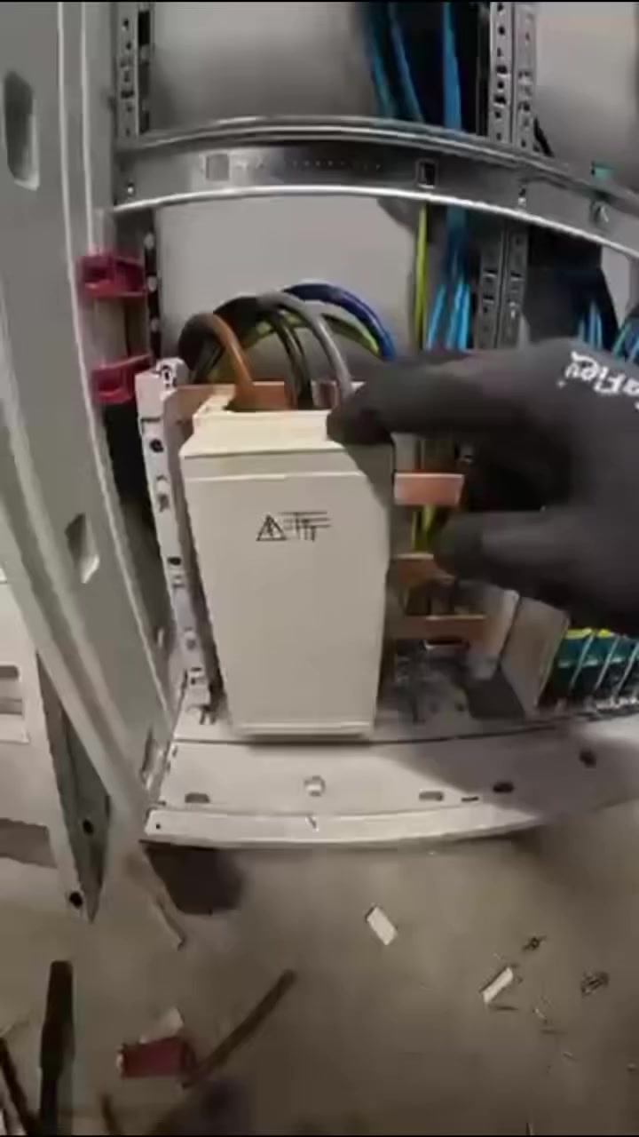 احتراف بالتنفيذ… ثقة بالنتائج

الياقوت الهندسي FH خيارك الامثل

***********
بغداد - العطيفية - شارع المحكمة
#الياقوت_الهندسي_fh #plc #knx #zigbee #electric
