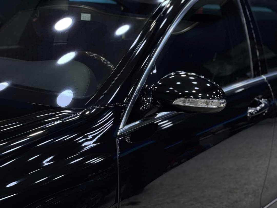 سلام عليكم مارسدس 500s موديل 2007 ادوات مكفوله مكان بغداد ماشيه ١١٢ الف ***********
