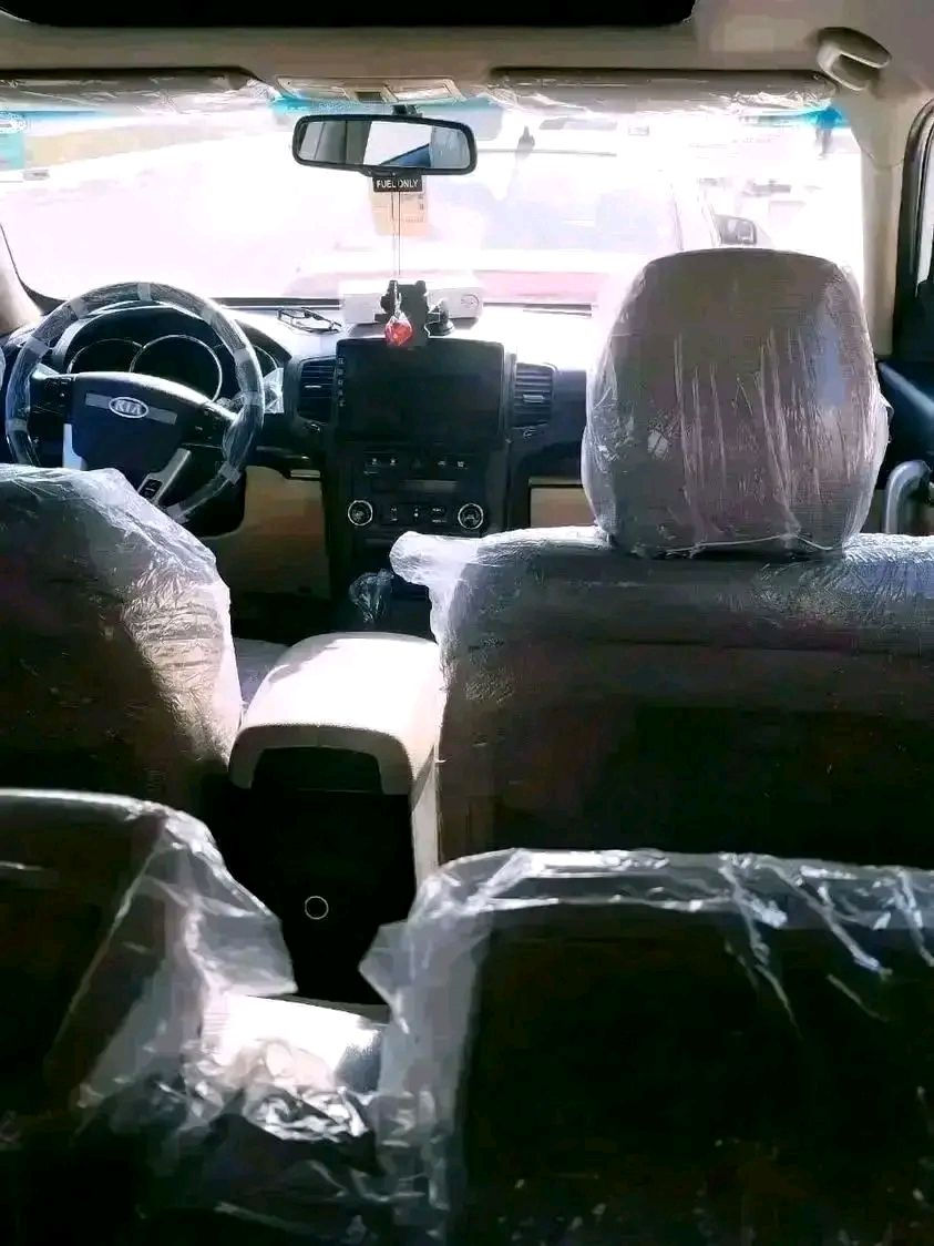 سورنتو موديل 2011 مكينه 4 سياره بونراما سبعه راكب سياره بيها بارد  قليل موضح بالسونار بدون ضرر بدون دواخل رقم دهوك جديد كابون بانزين شرط التحويل #السعر_154_وبيهامجال شاري اتصل على الرقم ***********مندوب الثقه بادارت ابو محمود بيع سريع عندك سياره تريد اعرضها  ارسل صور السياره وتفاصيل على الواتساب رقم موبايل ***********موصل الايسر
