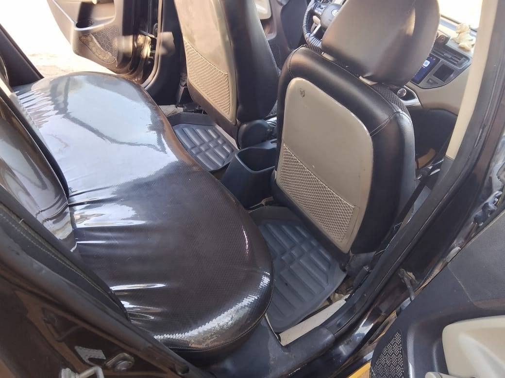 كيا ريو 2015 سياره مكفوله بفط بنيد سياره بسمي 
***********
