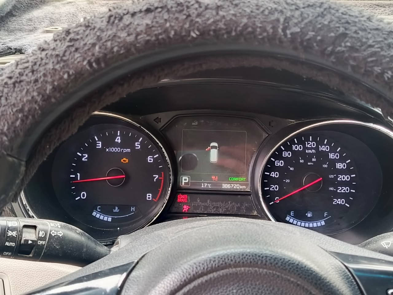 سلام عليكم
سيدونا موديل ١٦
فول فول بيها ثلاث  قطع بدون دواخل وايربكات
كامرات ٣٦٠ وحساسات
محرك وكير كفاله ما ممدود عليهن سبانه
ماشيه ٣٢٠ الف كيلو
بجم كبس سياره بسمي
سعرها ١٧٥
. مكاني الانبار القائم
***********
***********
