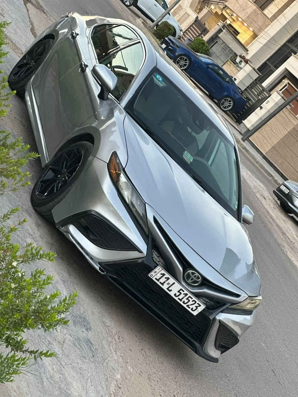 السلام عليكم... كامري ٢٠٢٢ وارد امريكي هايبرد حادثها موضح بالصور.. Xse  بدون فتحة... بصمة تبريد قطعتين... كشن السايق كهرباء بكلايت ليد.. دوسات ترحيب... ماشية ٦٩ الف... بدون اي دواخل رقم بغداد باسمي 
بحالة جيدة جدا ومتعوب عليها... وبالخير عالياخذها مكان السيارة بغداد اليرموك قرب ساحة قحطان السعر ١٥٨ ... 
الاتصال على الرقم ***********
