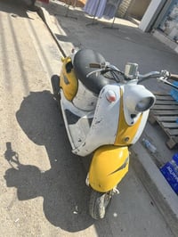 للبيع مستعجل ب150 كامله  باتري مابيها شغاله هندر مكاتبه موجوده كلجات و...