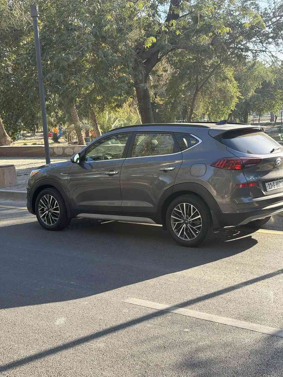 السلام عليكم 
توسان 2021 وارد امريكي فول مواصفات حادث خلفي دعامية مبدله نفس اللون بدون صبغ 
ماشيه 49.000 
مكينة 2400
كاميرات 360
بانوراما 
بصمه
كشنات كهرباء جلد تدفئه وتبريد
شاحن واير ليس
 لايت زنون 5 عدسات 
رادار امامي وجانبي 
سايد بريك بصمه 
صندوك كهرباء 
السعر 19.500$ 

***********
***********
