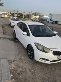 سيراتو ٢٠١٤ مكفولة بدون قطرة صبغ كاملة بدون اي نقص بيع او مراوس بيكم ن...