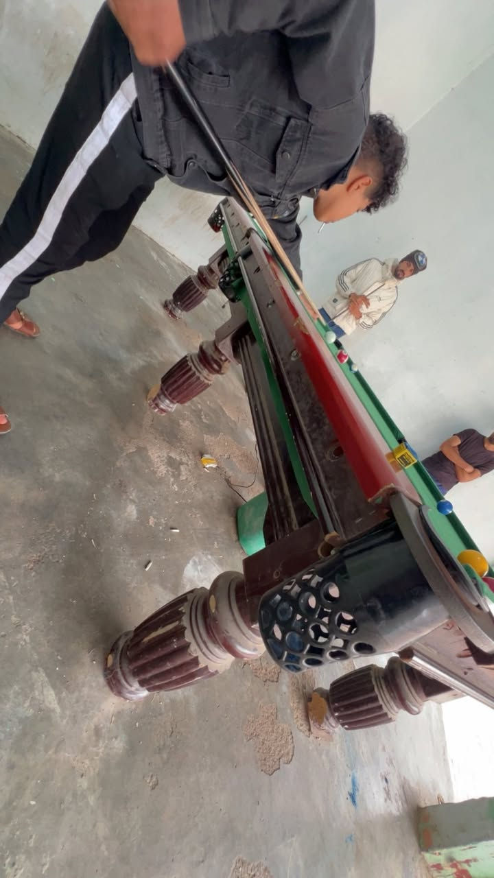 ميز بليارد فانوص النظافة 70‎%‎ مع سيت طبب وكيوبات عدد 2 
السعر 400وبي مجال بسيط الرمادي التاميم القادسية الثانية
هـ ***********
