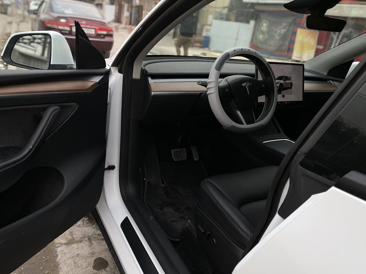 السلام عليكم تيسلا y موديل2024 
-لونك رنج تك ماطور-
-اونلاين باسمي فونكي متصله-
-الحادث شبه كلين بلادي بدون اي تبديل-
-مكاني بغداد حي اور-
-رقمي *********** -
-موجود،ماسنجر،اتصال،واتساب-
-السعر 215$-
