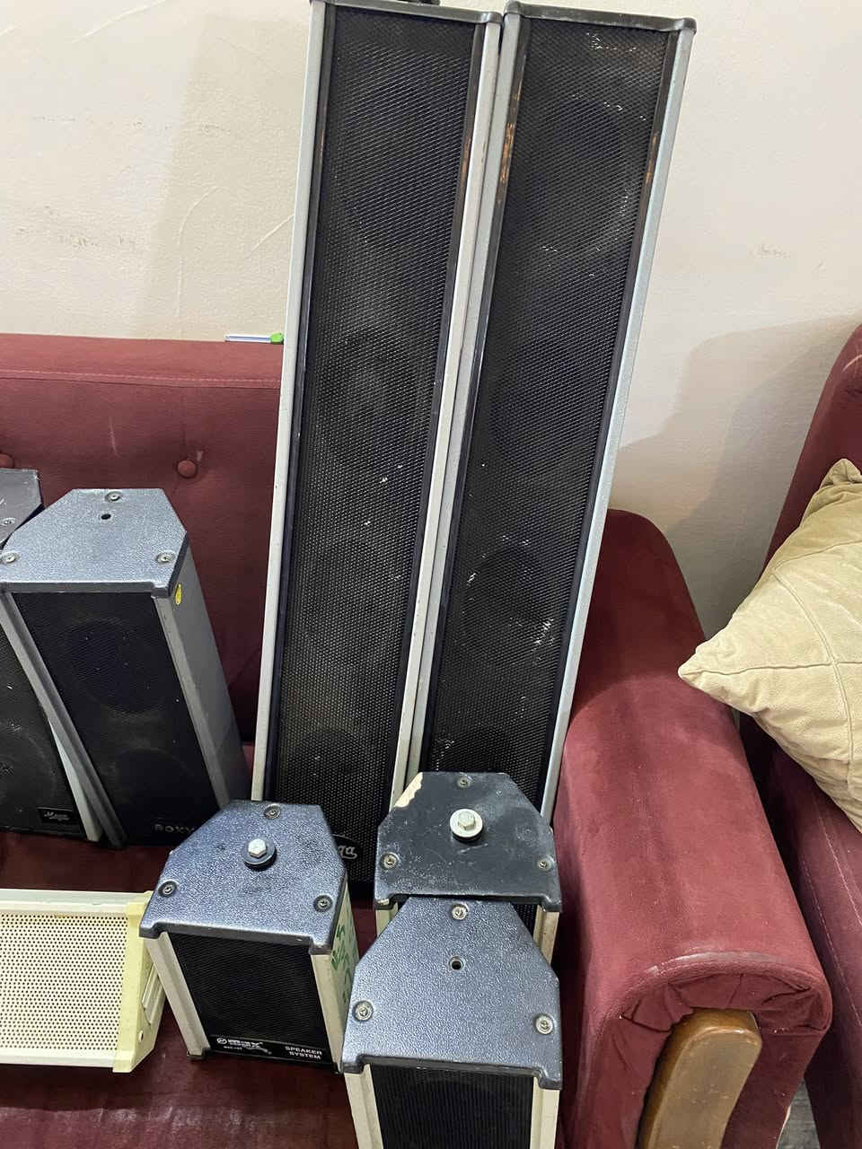 سلام عليكم
11 سماعه جامع 
كلهن 150 الف
توصيل موجود 
***********
