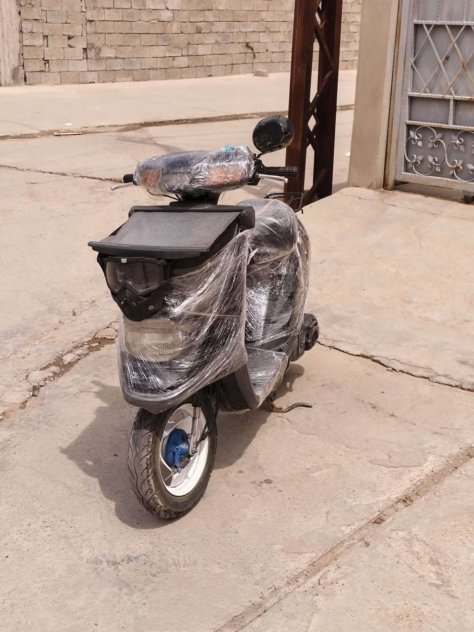 يامها للبيع مكينه مجفته قبل اسبوعين مابي اي عيب فقط الباتري سعر175بي مجال بسيط***********
