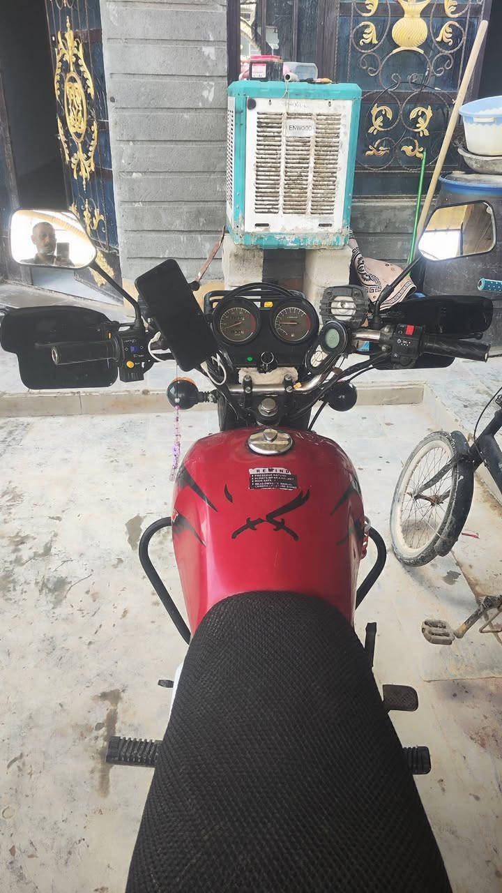 السلام عليكم دايوان جبلي 21 اوراق سكنر كامله اي نقص مابيها مكينه 200 تخم تاير جوبلس مليون وبيها مجال بغداد قرب بسمايه ***********
