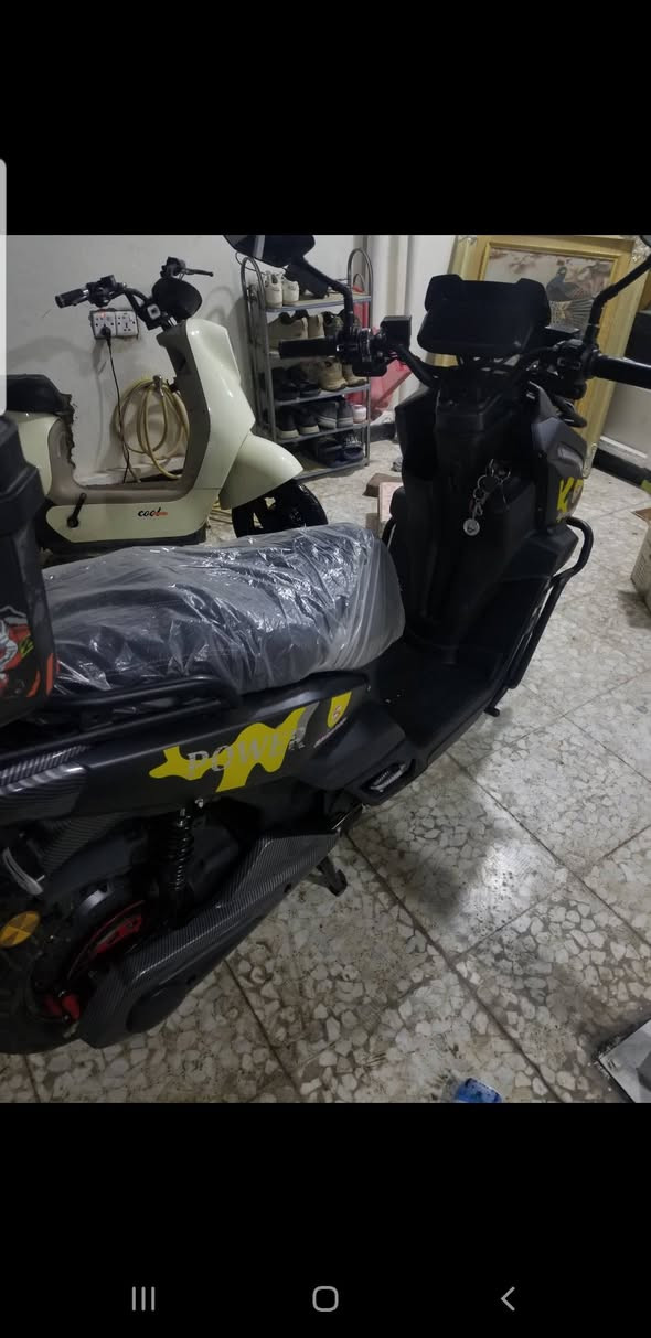 السلام عليكم
دراجة شحن لاباجي 2026 جديد فول موصفات 
بطاريات ليثيوم ملف 1500 حقيقي سرعة 120 مع ثلاث صناديق
مكان دورة 
سعر مليون وستمية قفل قفل 
رقم ***********
