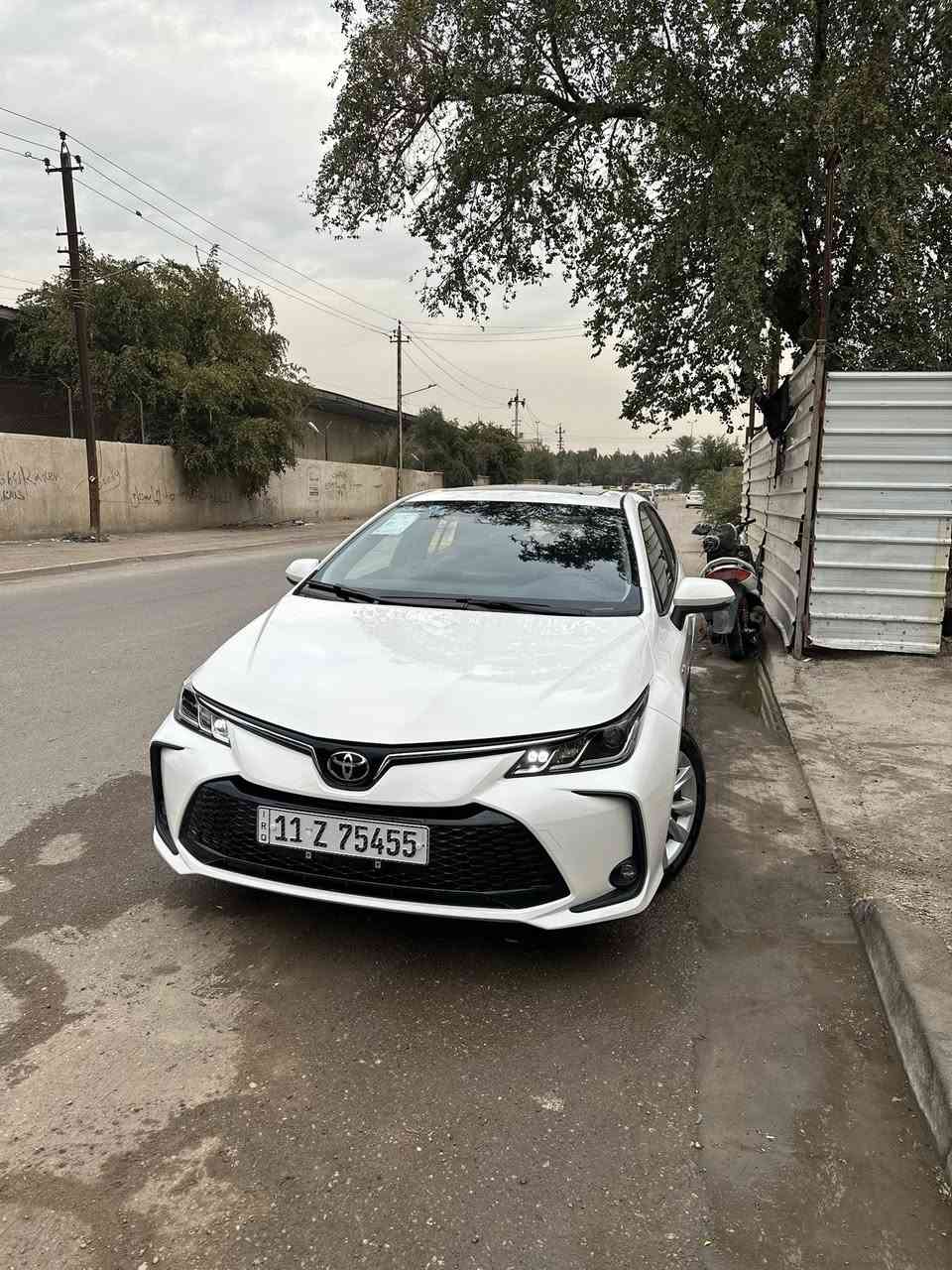 ⸻
🚗 للبيع كورولا هايبريد موديل 2025 لون ابيض 
السيارة مكفوله، استعمال شخصي وخفيف
ماشية 1600 كيلو قابل للزيادة
نظام هايبريد اقتصادي، صرفية بنزين ممتازة
السيارة فحص كامل وما بيها أي شي
داخلية وخارجية وكالة
/ أوراق كاملة

💰 السعر١٦٥
📍 المكان بغداد 
📞***********
