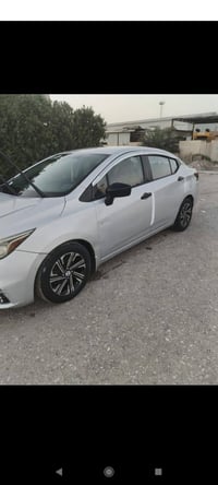 سيارة • للبيع • بدون تفاصيل