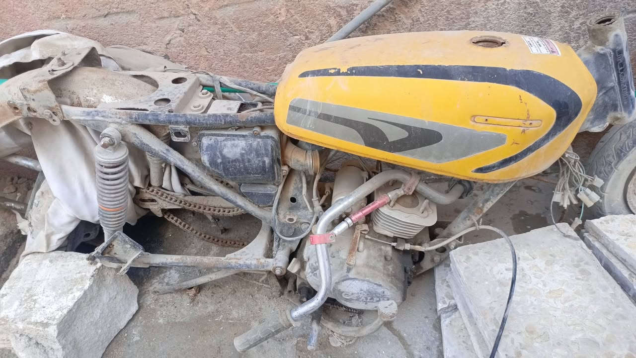 شاصي اربعه گير هوندا اوراق كاملة
سعره 100 الف


**إذا كنت صاحب هذا الإعلان وتريد حذفه لأي سبب، رجاءا أرسل رسالة إلى الدعم الفني**