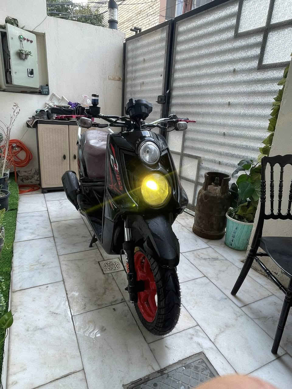 السلام عليكم للبيع جبلي الدراجه بحالت { الوكاله } بوشه (58) بلادي ستيرن رياضي سلف رياضي الدراجه جديده بمعانه الكلمه شلعه ومعدل تخبل نص نكره سلف عداد 7 ألوان تايرات جدد  دبلات شغاله كفرات البلاديات السعر 800 وبيها مجال *********** بغداد الكريعات
