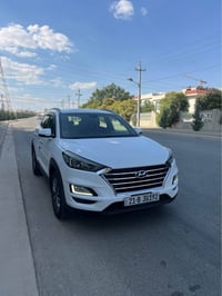 توسان ٢٠٢٠ • ٥٧٠٠٠ كم • يد واحدة
