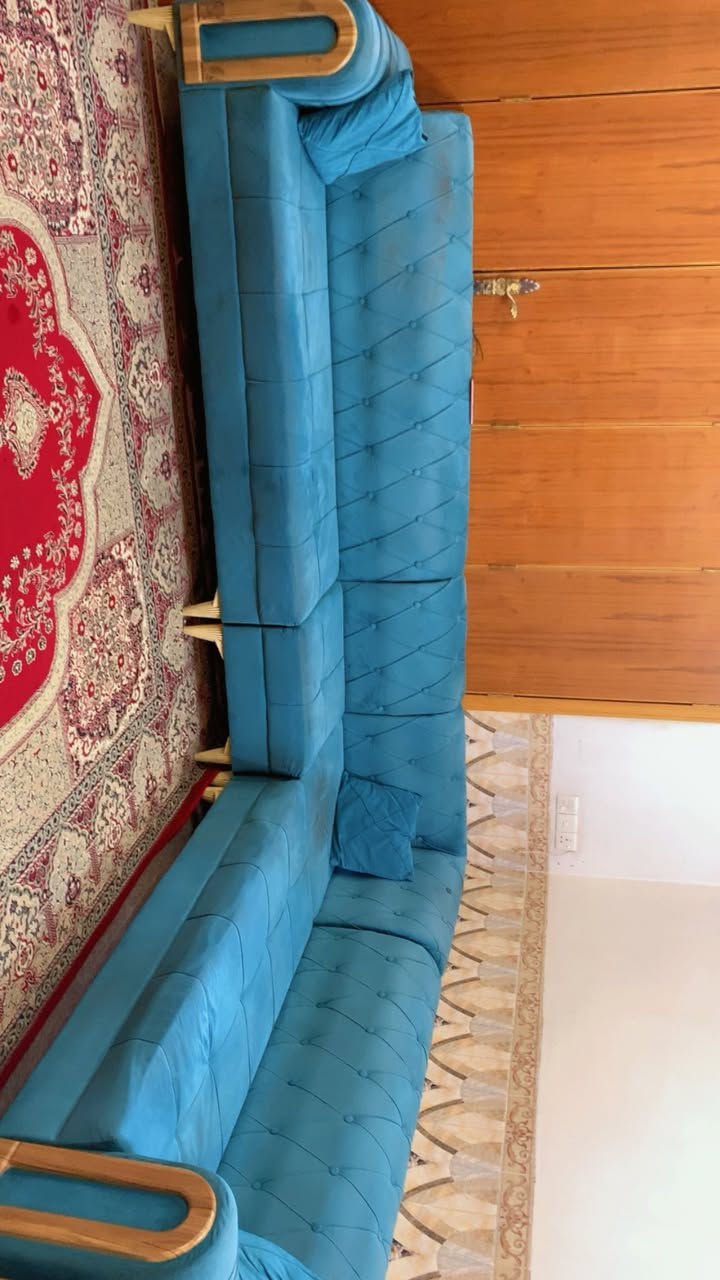 بيع مستعجل تصفية اثاث ديوان 7 مقاعد سعره ب 130 للاستفسار ***********
