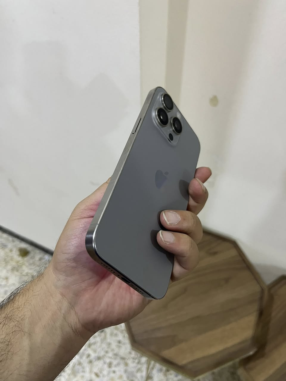 15 برو ماكس شرق اوسط ماستر
مكفول ماعده الضهر مبدل للامانه 

ذاكره 512 بطاريه 86 

مكفول وكلشي شغال سعره مناسب 

جهاز فيس ايدي شغال وكامل 

فقط اكو رساله بان اكوً مشكله بلفيس ايدي بس شغال 

اثر تحديث طبيعي ومكفول الجهاز 

سعر 840 من الاخير قفل 

***********
