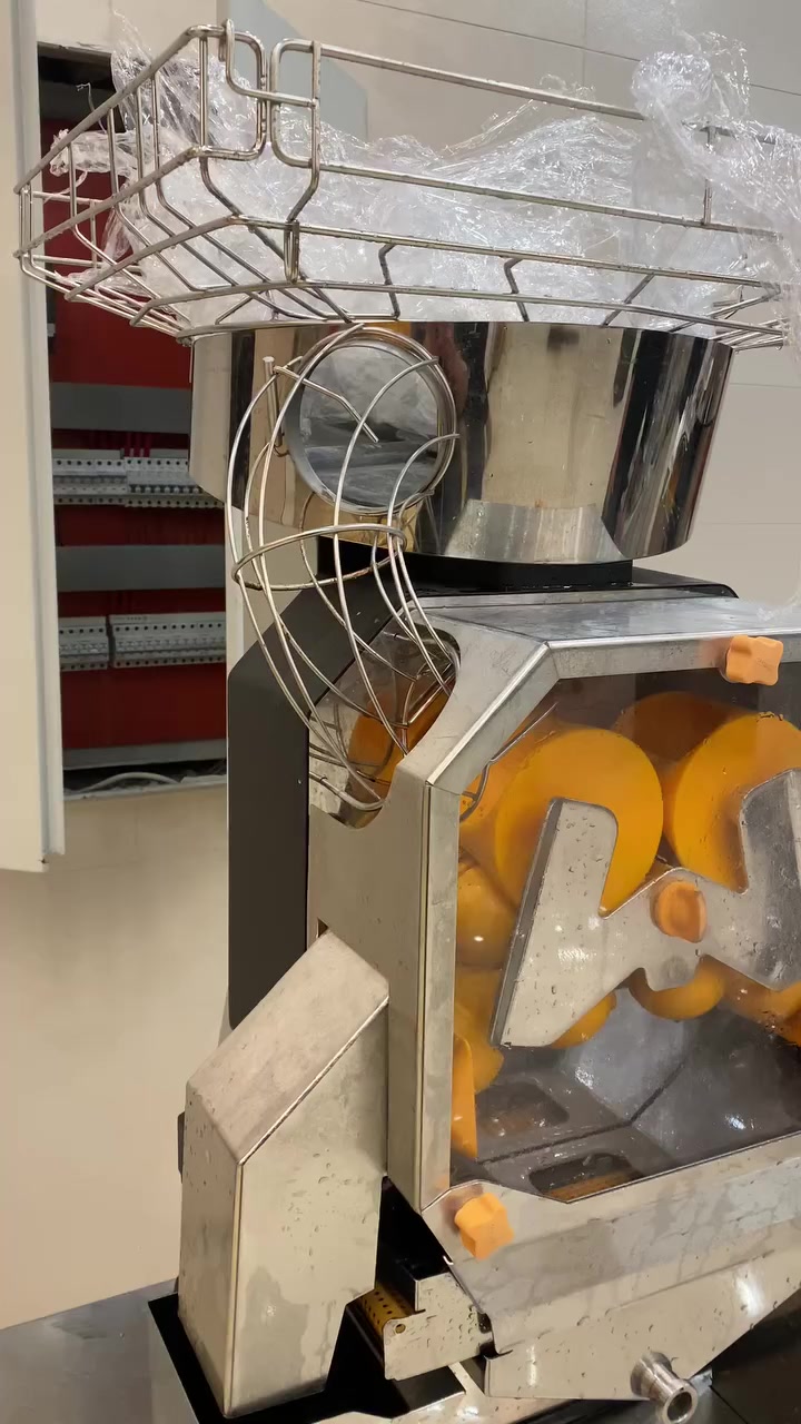 🔥 فرصة مميزة – للبيع ماكينة عصير برتقال ZUMEX 🔥

ماكينة احترافية بحالة ممتازة، فرصة لأصحاب الكافيهات والمطاعم!

🟠 الماركة: Zumex  
🟠 الحالة: نظيفة جداً وتعمل بكفاءة عالية  
🟠 الاستخدام: جاهزة للعمل مباشرة بدون أي مشاكل  

✅ تعصر بسرعة وبجودة عالية  
✅ عصير طازج 100%  
✅ سهلة التنظيف والاستخدام  

💰 السعر: قابل للتفاوض للجادين  
📍 الموقع: أربيل  

📞 للتواصل / واتساب: ***********  

⚡ السعر مناسب جداً + يوجد مجال بسيط للتفاوض  
⚡ البيع لأسرع مشتري

🚀 لا تفوّت الفرص
