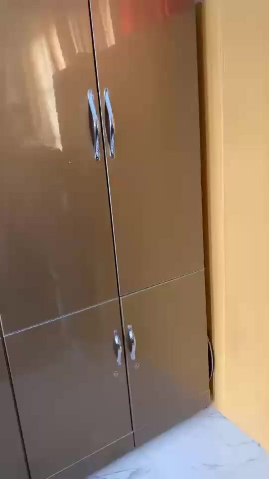 كةنتوريكى شةش دةركا نرخى ٤٠٠هةزار هةولير


**إذا كنت صاحب هذا الإعلان وتريد حذفه لأي سبب، رجاءا أرسل رسالة إلى الدعم الفني**