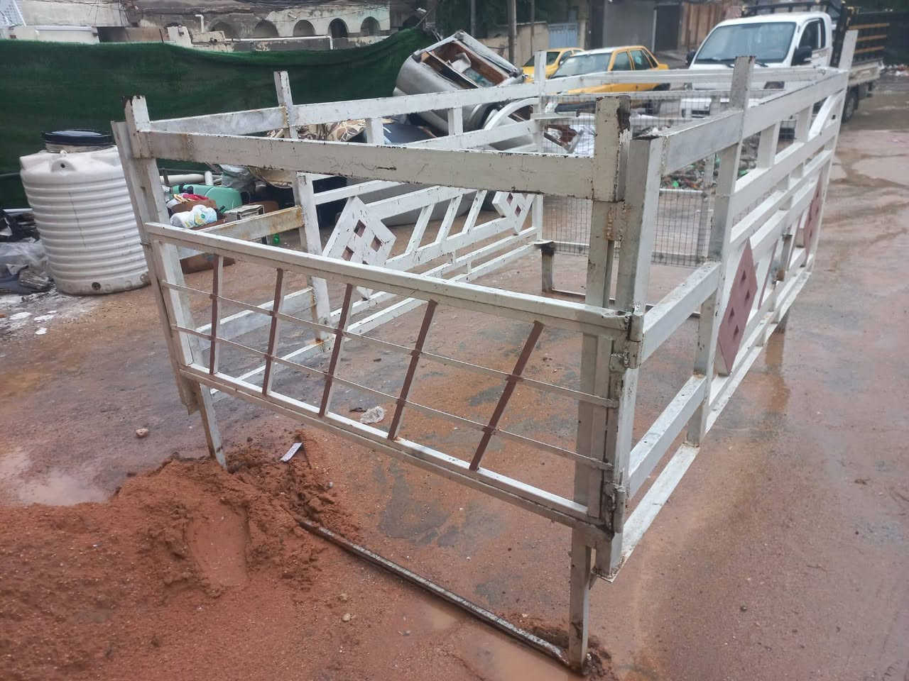 محجر كيا ارتفاعه 102سانتي متر و صفاح البدي ينتفتحن بوجود المحجر ميضايق فتحت الصفاح 
السعر 300,000 دينار و بي مجال
العنوان النجف الاشرف
 للاستفسار الاتصال على 
هذا الرقم ‎0783 110 4511
