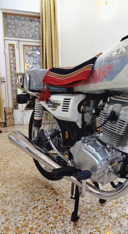 السلام عليكم العزاز دراجه نامه شلامجه اوراق اصولي مدفوع الكمرك بس تروح ترقم البيع متوازي عندي ضرف جاهزه من كلشي موديل 24 
المكان ابوغرق خابرني وبيك خير وتدلل رقمي ***********❤️
