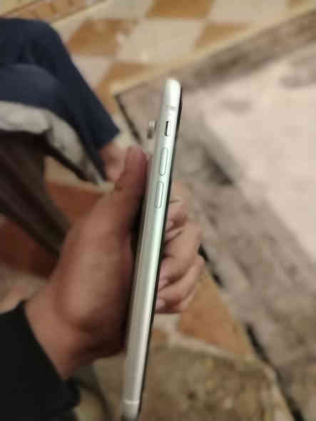 سلام عليكم آيفون اكس آر ذاكرة 64بطارية 76شحنة حلو ما مبدل اي شي ولا بي اي خلل جهاز نضيف السعر 150وبيً مجال قليل مكاني حي اور رقم ***********
