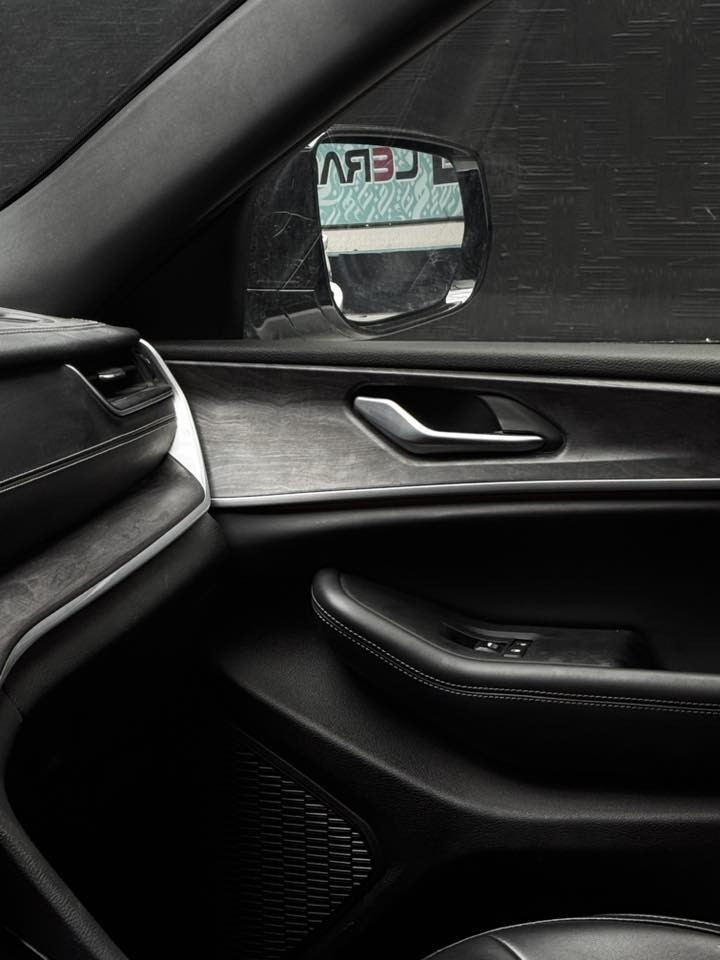 جيب كراند شيروكي لمتدد موديل 24 بدون صبغ فقط خشم الجاملغ فول مواصفات ماعدا البانوراما ماشية 33 كم للاتصال على الرقم ***********
