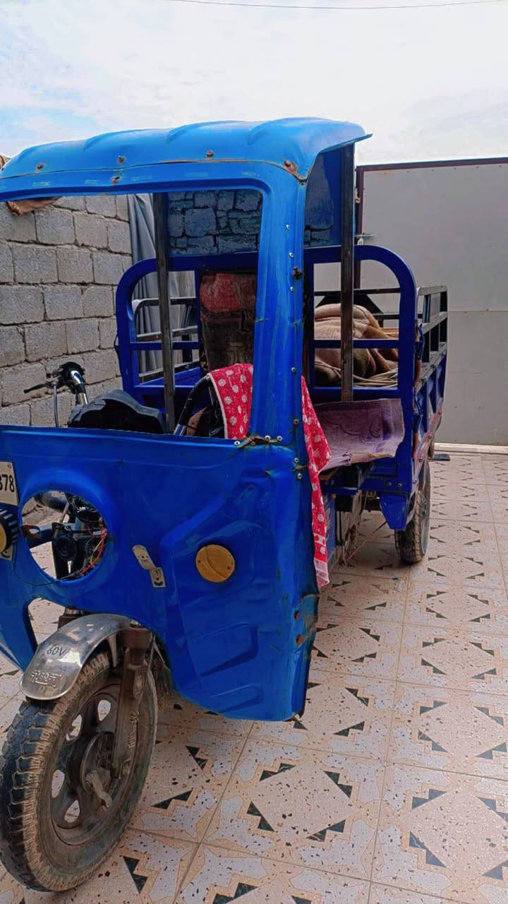 السلام عليكم ستوته للبيع  شحن بطاريات جديد انتاج 2026 صار شهر مستبدلهن.  تايرات جديد ماطور بلادي كلشي عل بلاده  نضافه كدامكم مابيها قطرة خويس  او زنجار.  فقط كهرباء  يردلها شويه ترتيب  عنوان شهداء قرب جامع المرسلين السعر 800 وبيها مجال  
 للتواصل اتصل او مرسله عبر وتساب ‏رقم ***********    
 ***********
