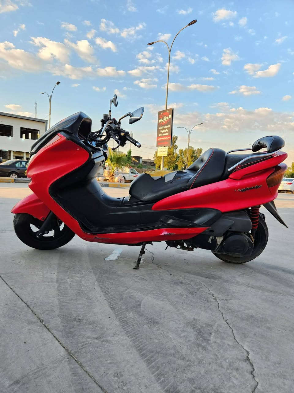 السلام عليكم ورحمة الله وبركاته 
شباب الماطور معروض للبيع 🏍️🏍️
نوع الدراجة ياماها ماجستا دبل رون
الدراجة شلعة ومعدل اتخبل 140 شرط
دراجة ناعسة ورزنة شرط طبة 
 موديل حديث 
الدراجة ماشيه 39 بلادي
المحرك شرط خير من الله ✔️
ماتصرف عليه ربع غير ال ((دهن))وال ((بانزين))
السعر بلاش /675 مجال بسيط حك الجيه للشراي 
مكاني موصل ايسر 
شباب رجاءً مايعجبك السعر اعبر المنشور وكلشي
اتلكي بلسوك
📞***********
الشراي يتصل بيك خير وادلل
