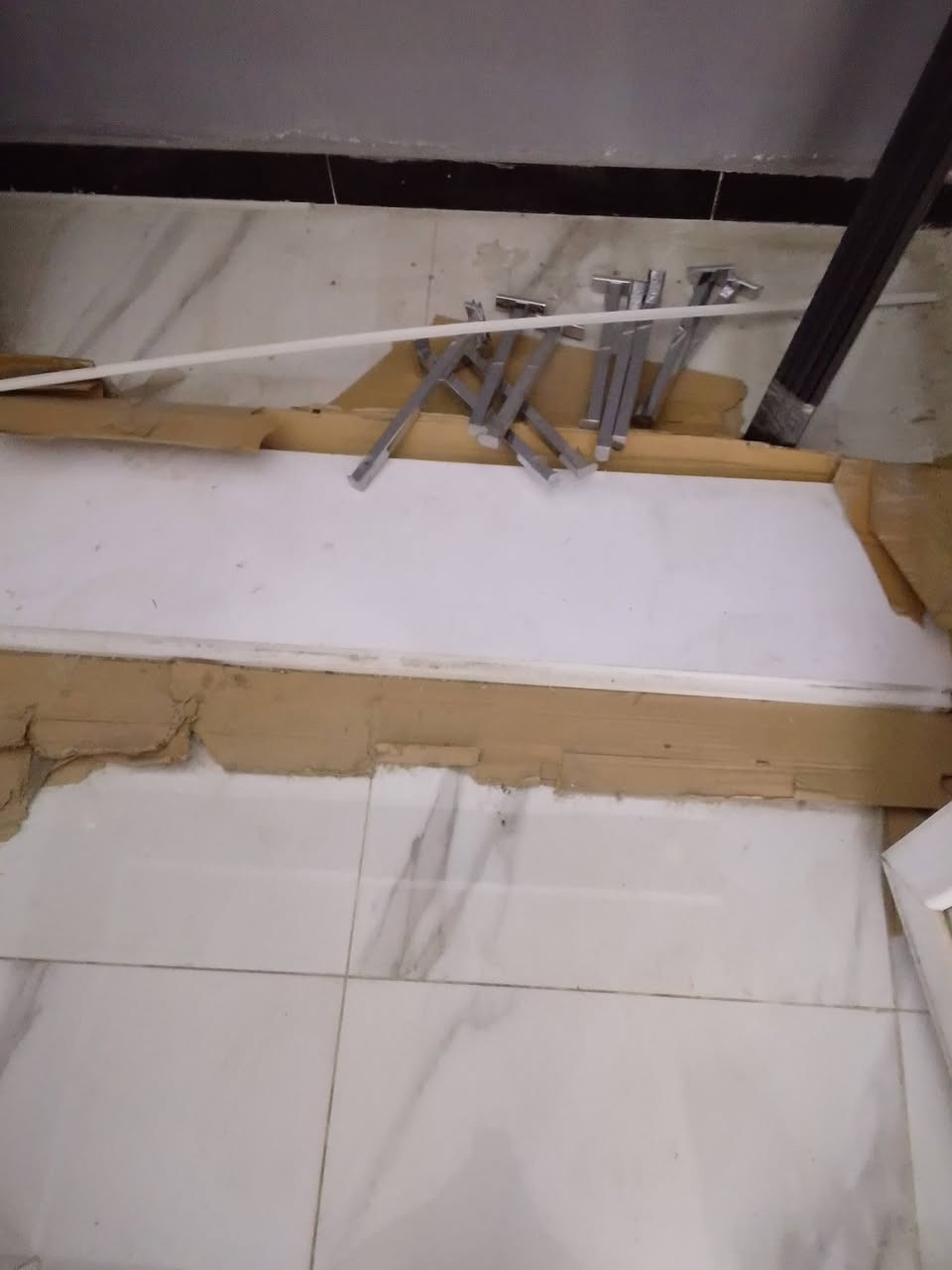 اسلام عليكم رفوف مال محلات للبيع نضيفات جدا مال أسواق العنوان الوشاش رقم الهاتف ***********
