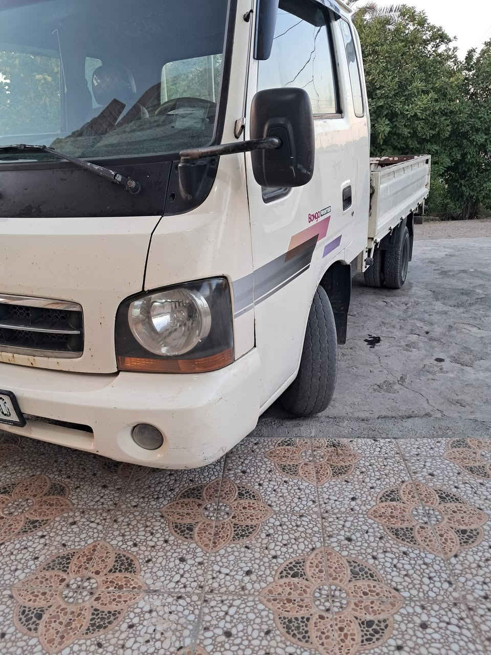 السلام عليكم كيه ام عيون ٢٠٠١ مكفوله فقط دوسات وباب خلفي مبدل والباقي كفاله شاصي رقم شاصي مكفول تخم تاير  مكينه كير اكسل مكفول رقم صلاح الدين انكليزي بعده حته هزه ماساقطه تبريد شغال خير من الله شرط التحويل مكان السياره بغداد استفسار اكثر اتصل وبيك خير وتدلل *********** ......***********
