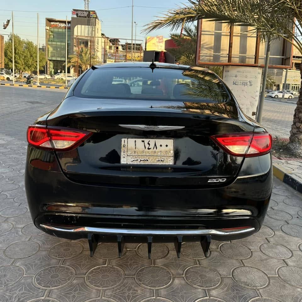 السلام عليكم 
كرايسلر C200 اسود
محرك 2400
موديل 2016 
رقم نجف بأسمي 
حادث صبغ قطعة وحدة فقط ( جاملغ خلفي جهة السايق ) 
صور حادث امريكا بالمنشور
وبيها كرت بالجنطة وبالبنيد على كد شبر بسبب شخوط 
جميع الايرباكات سليمة
تبريد فول 
ماشية 87 الف ميل ( 141 الف كيلو ) 
مواصفات شاشة كبيرة لايتات لد ويل اسود بلاد وباقي المواصفات المعروفة
القمارة بيها شخوط وغلفتها 

السعر 95 ورقة
المكان \ النجف 
 
التواصل على الوتساب او الاتصال 
***********
