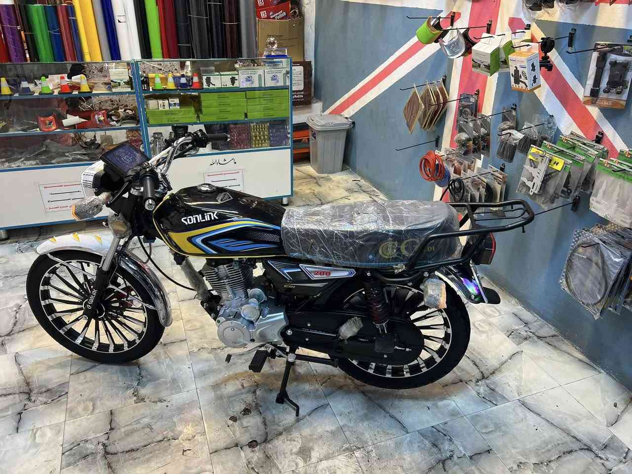 يوجد ايراني للبيع موديل 25 صاله 5ايام من مشدود بعده بل جيس مابي أي نقص سوجات كامله بصمات كامله بس منفيس ورقه واحده
السعر خاص 
مكاني  الرمادي تاميم 8اشباط 
***********
