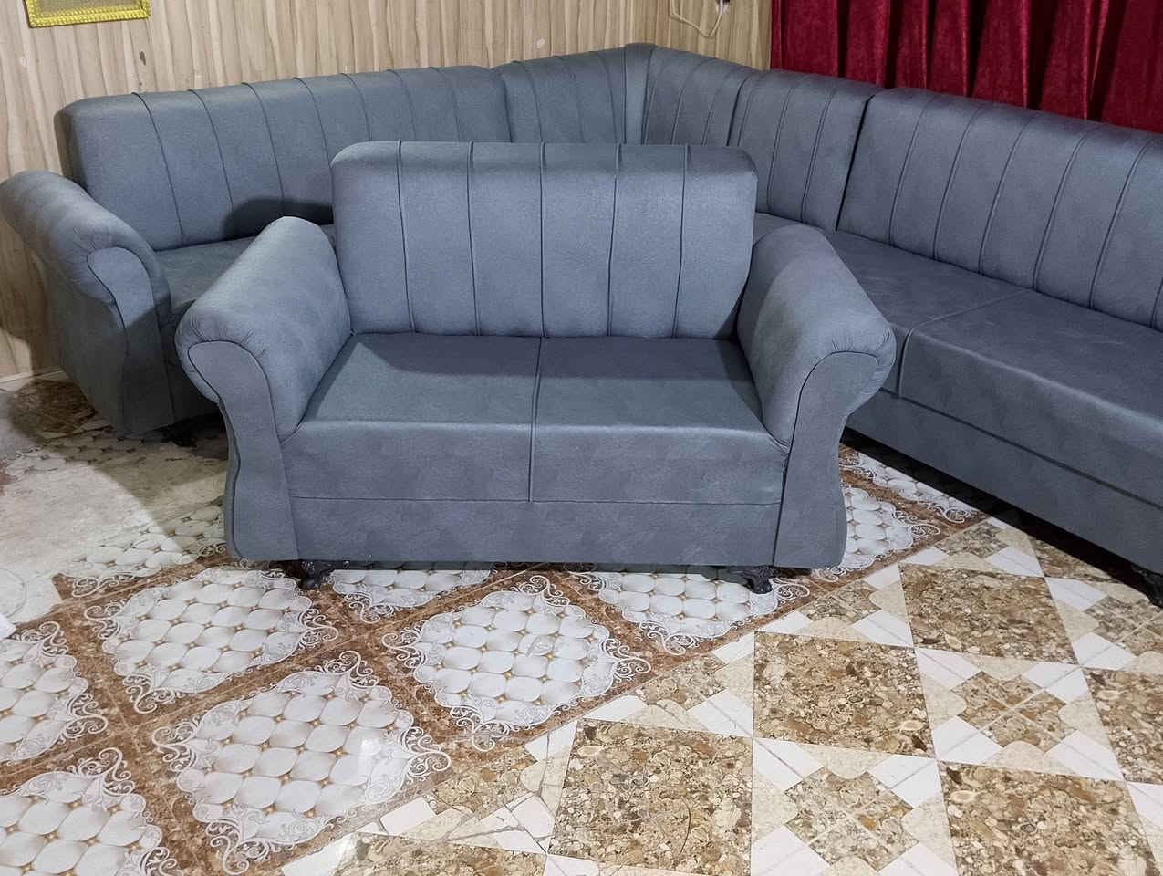 ديوان ١٠ مقاعد للبيع نضيف جدا بدون اي ضرر قماش جديد ممستخدم سفنج ضغط عالي خشب بلوك بلاويد السعر ٢٨٥ بي مجال بصيط مكان بغداد الحرية موجود توصيل بكروة رقم ***********
