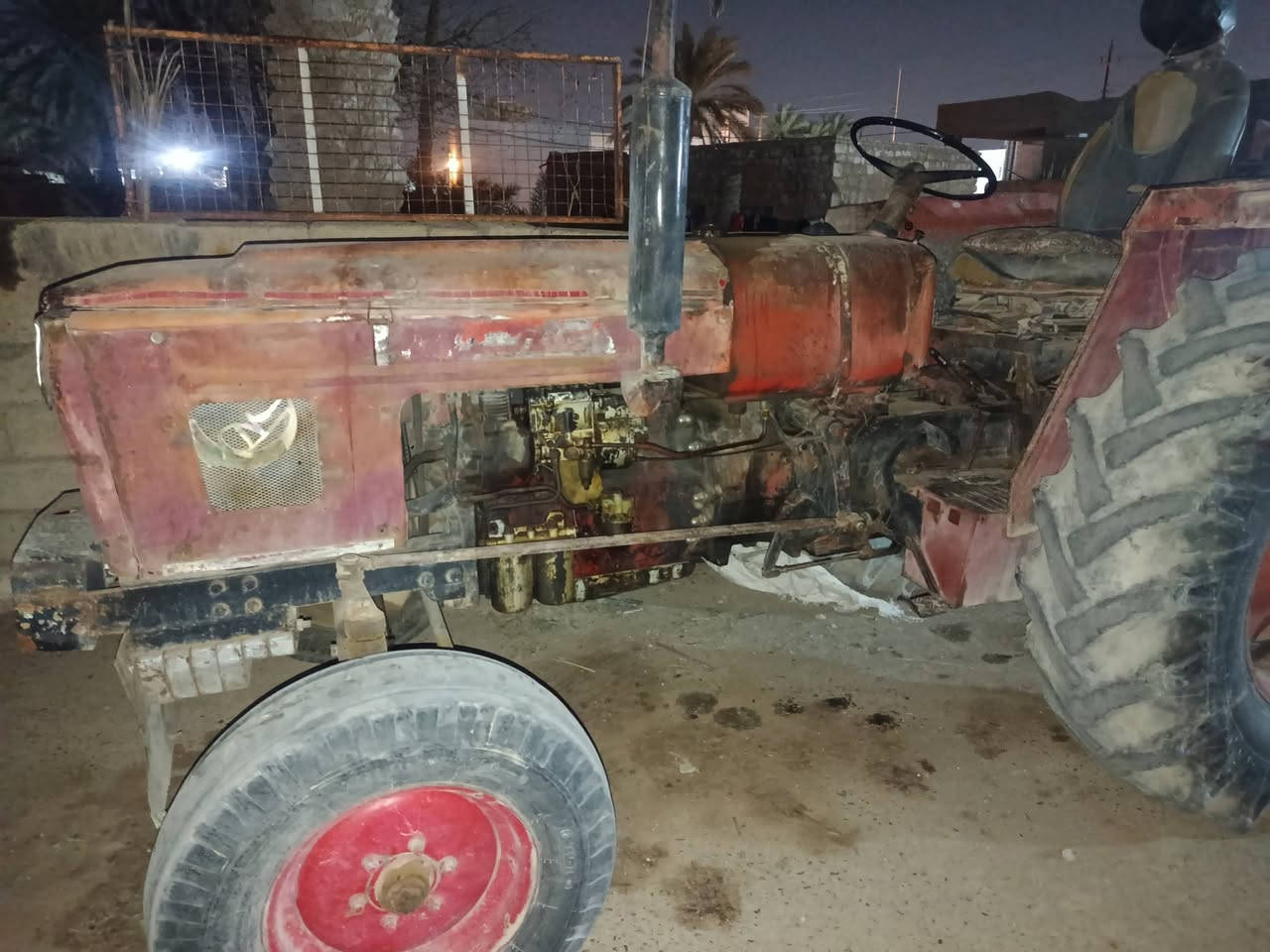 سلام عليكم عنتر للبيع 71 نضيف العنوان الرمادي استفسار.   رقم.   ***********
