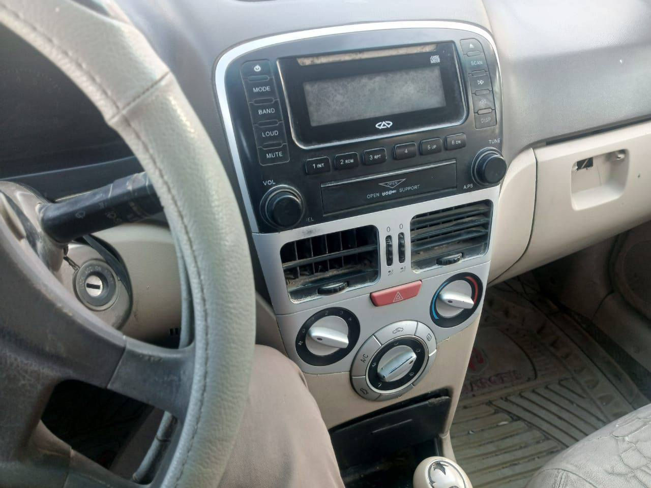 سلام عليكم شيري فلاوين للبيع  موديل 2011 رقم نجف راعيها موجود السعر ب16 وبيها مجال مامتواجد فيس رقمي ***********
