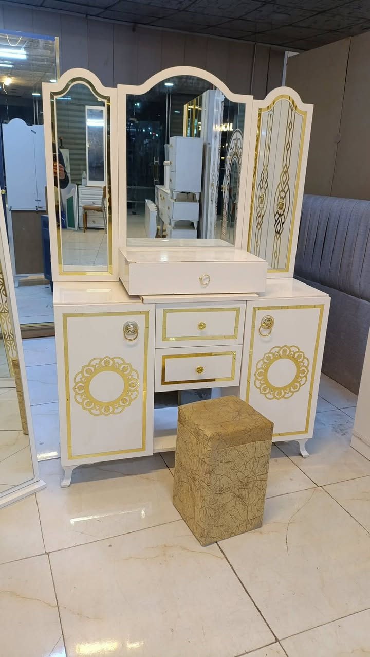 10 قطع+ كنتور طفل نضافه فول سعر 900 عنوان بغداد حجز واتساب فقط  ***********
