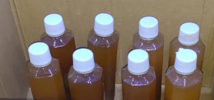 ​"🍏 سر الصحة والرشاقة في زجاجة واحدة! 🍏
إذا كنتِ تبحثين عن خل تفاح حقيقي يريح المعدة ويساعدك في نظامكِ الغذائي، فتوقفي عن شراء الخل التجاري المليء بالمواد الكيميائية.
​لماذا خل التفاح من عندنا مميز؟
​طبيعي وعضوي: مصنوع بالكامل في المنزل من تفاح طازج ونظيف.
​غير مصفى: يحتفظ بكل الفوائد والفيتامينات والأنزيمات الطبيعية.
​بدون إضافات: خالي تماماً من الألوان الاصطناعية أو المواد الحافظة.
​💡 طريقة الاستخدام اليومية: ملعقة صغيرة في كوب ماء دافئ قبل الوجبة، وشاهدي الفرق في هضمكِ ونشاطكِ!
​📲 للطلب والاستفسار، أرسلي لنا رسالة مباشرة الآن، وتذوقي النقاء الحقيقي!"


**إذا كنت صاحب هذا الإعلان وتريد حذفه لأي سبب، رجاءا أرسل رسالة إلى الدعم الفني**