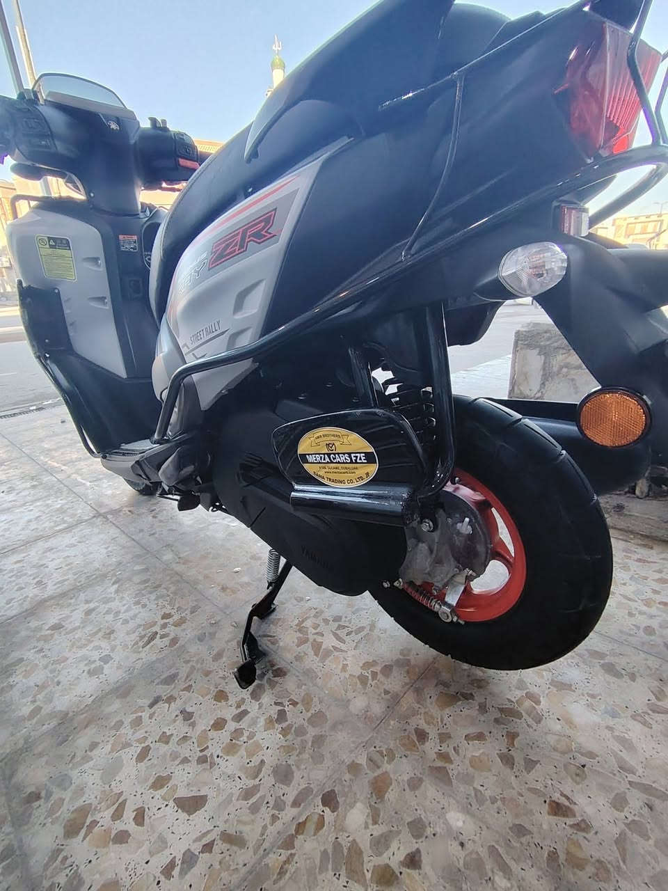 ZR 2025
ماشيه 2000
درع
كاعيه اصليه 
اشاير لد
دوسه جانبيه
درع جاملغ امامي
للاستفسار ***********
