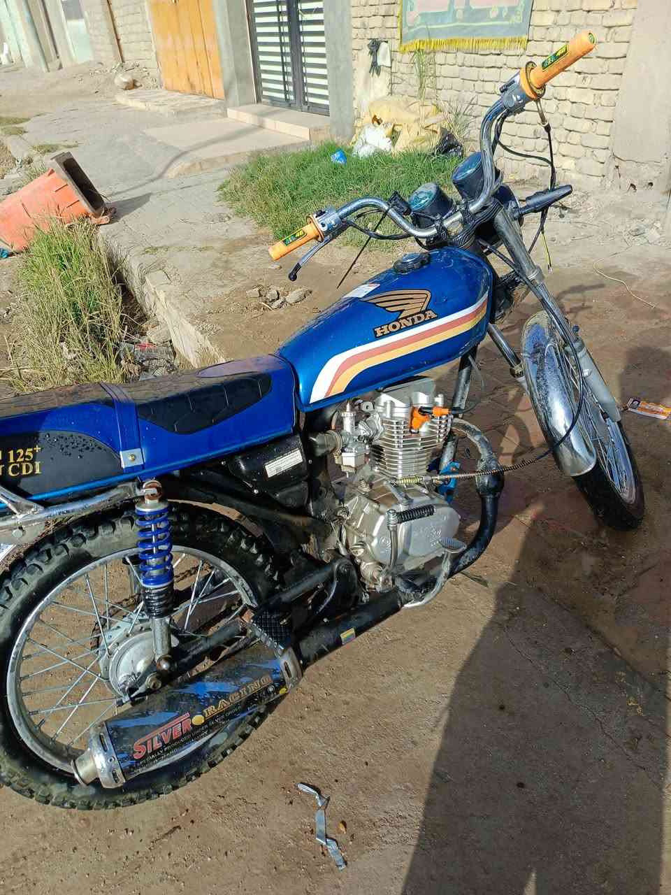 السلام عليكم دراجه للبيع تعمير جديدالسعر750مكاني الغراف ***********
