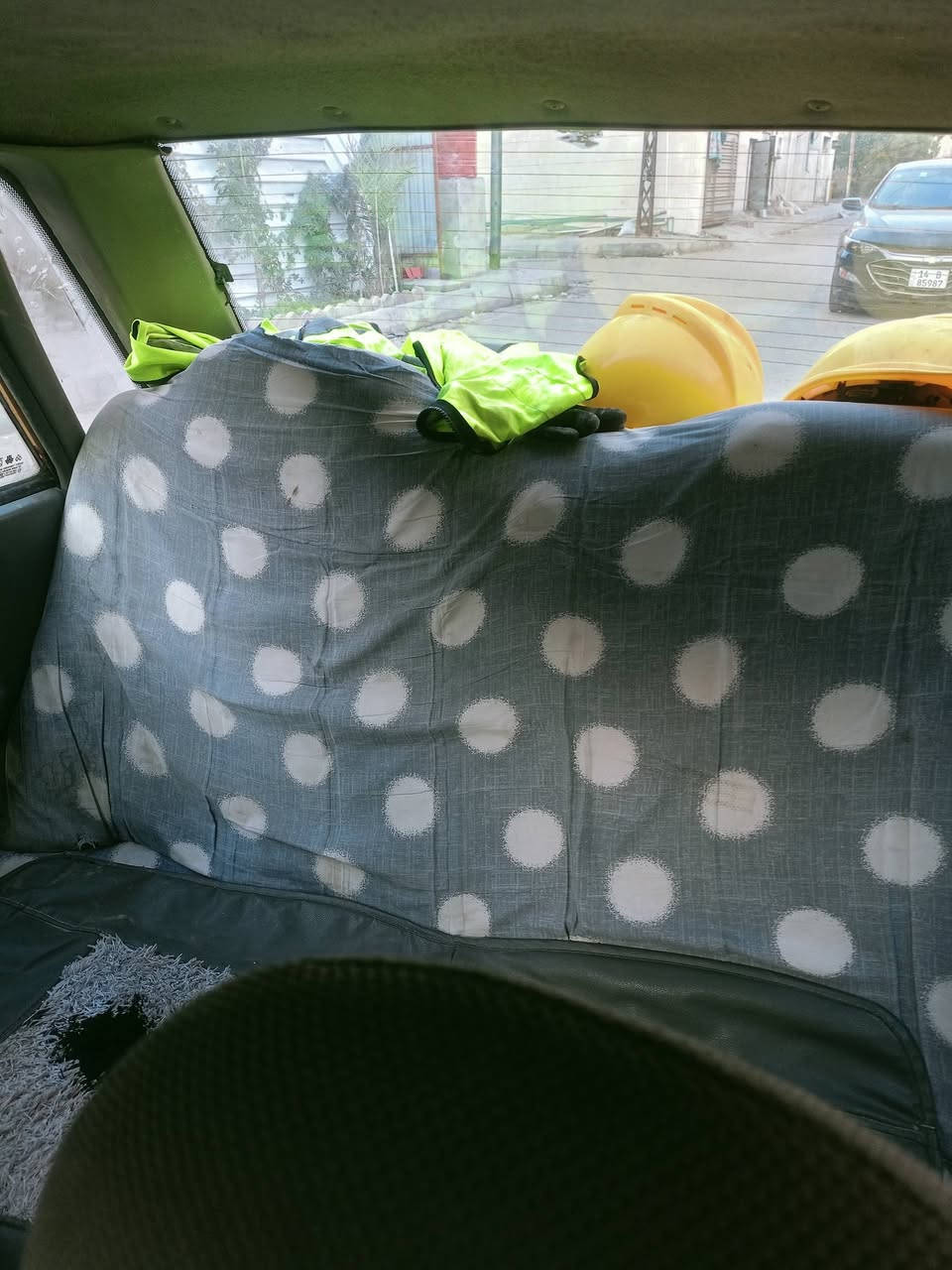 سايبه 14 كير محرك بحاله جيده سياره خير من الله بيه شويه خياسات بأربع سياره مناسبه وما متعوبه اروح ورجع بيه لدوام الاستفسار *********** السعر 20 بيه مجال بصيط عنوان بصره الكزيزه
