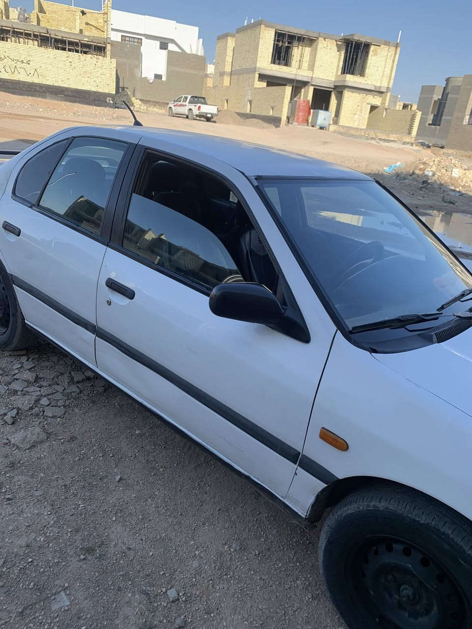 نيسان براميره للبيع موديل1993
محرك 2000 
السعر 35 

***********
واتساب ***********
