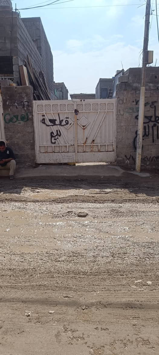 سلام عليكم قطعه ارض البيع مكان شعب حي البساتين قريبه على قناة وره شارع زور مكان قطعه كلش حلو سعر 35 وبيه مجال رقم ***********
