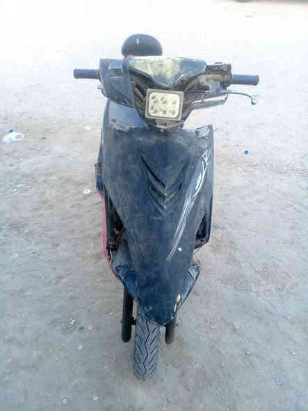 للبيع دراجه زنبوره السعر 200 نضيفه وتصال *********** مكان بابل سدت الهنديه المهناويه
