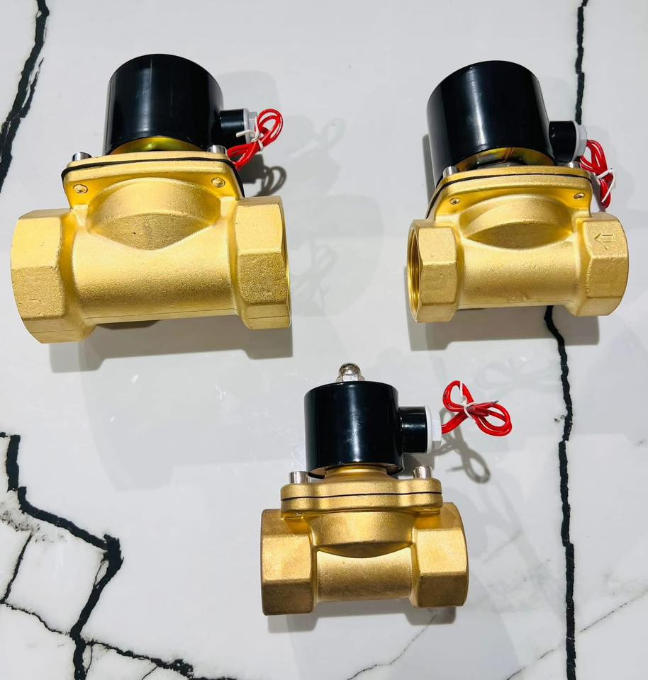 يتوفر لدينا جميع قطع غيار المكاين الصناعية 
***********
***********
***********
